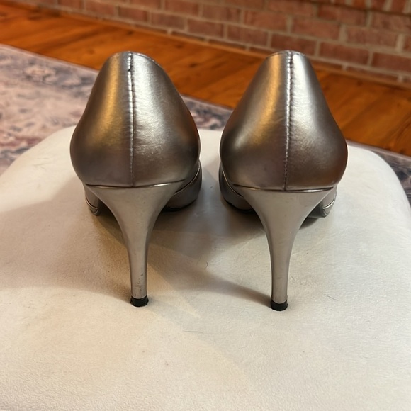 BAKERS Pewter Leather Pointy Toe Stiletto High Heel Shoes - Picture 3 of 5